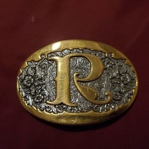Gold plated 'R' belt buckle